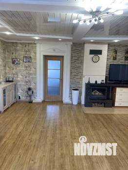 Дом 240м&sup2;, 3-этажный, участок 6 сот.  