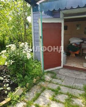 Дом 18м², 2-этажный, участок 7 сот.  