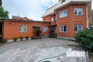 Коттедж 356м², 3-этажный, участок 3 сот.  