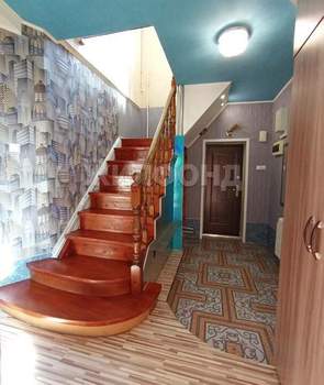 Дом 216м², 2-этажный, участок 6 сот.  