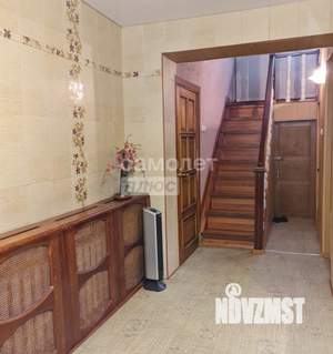 Дом 307м², 3-этажный, участок 8 сот.  