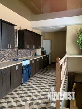 Дом 394м², 3-этажный, участок 8 сот.  