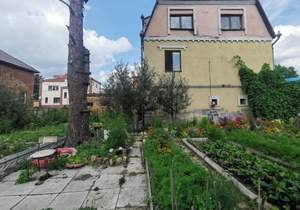 Дом 226м&sup2;, 3-этажный, участок 5 сот.  