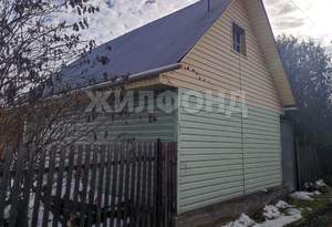 Дом 40м², 2-этажный, участок 6 сот.  