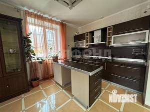 Коттедж 292м², 3-этажный, участок 13 сот.  