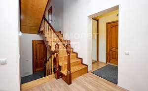 Дом 300м&sup2;, 4-этажный, участок 15 сот.  