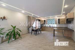 Коттедж 253м&sup2;, 2-этажный, участок 8 сот.  