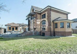 Дом 416м&sup2;, 2-этажный, участок 18 сот.  