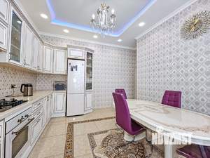 Дом 420м&sup2;, 3-этажный, участок 7 сот.  