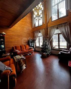 Дом 250м², 2-этажный, участок 12 сот.  