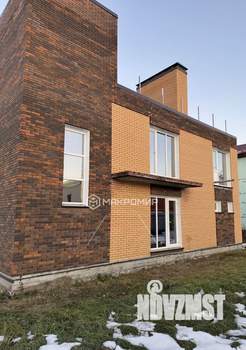 Коттедж 250м&sup2;, 3-этажный, участок 6 сот.  