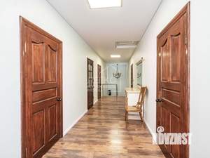 Коттедж 450м&sup2;, 3-этажный, участок 10 сот.  