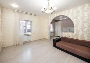 Дом 210м&sup2;, 3-этажный, участок 3 сот.  