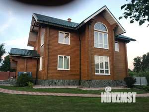 Дом 241м², 2-этажный, участок 10 сот.  