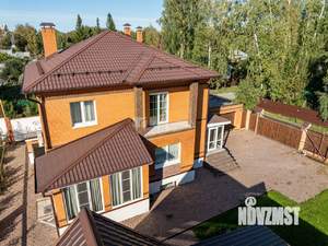 Дом 301м&sup2;, 2-этажный, участок 10 сот.  