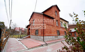 Дом 300м&sup2;, 4-этажный, участок 15 сот.  