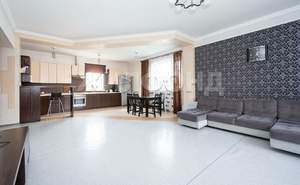 Дом 340м², 2-этажный, участок 10 сот.  