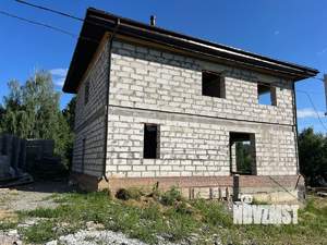 Дом 214м², 3-этажный, участок 8 сот.  