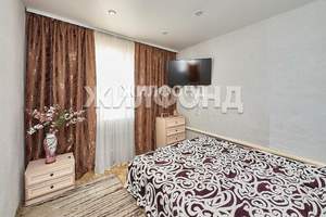 Дом 70м&sup2;, 2-этажный, участок 4 сот.  