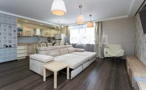 Дом 190м&sup2;, 2-этажный, участок 7 сот.  