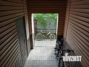 Коттедж 180м², 2-этажный, участок 8 сот.  