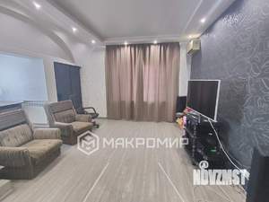 Дом 200м&sup2;, 3-этажный, участок 6 сот.  