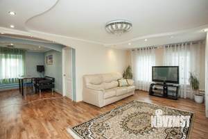 Дом 107м&sup2;, 2-этажный, участок 9 сот.  