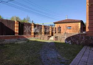 Дом 366м&sup2;, 3-этажный, участок 11 сот.  