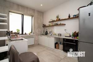 Дом 189м², 3-этажный, участок 6 сот.  