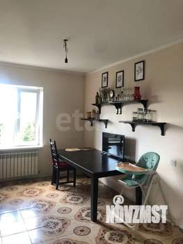 Дом 180м&sup2;, 2-этажный, участок 6 сот.  