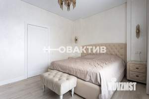 Дом 400м&sup2;, 3-этажный, участок 30 сот.  