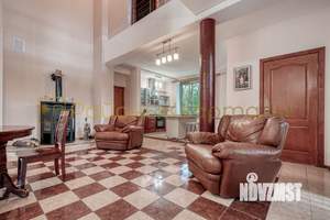 Дом 308м&sup2;, 2-этажный, участок 6 сот.  