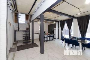 Коттедж 230м², 2-этажный, участок 6 сот.  