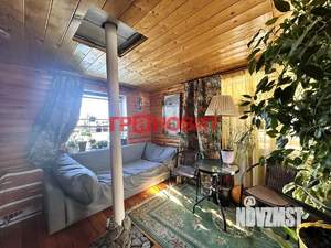 Дом 20м&sup2;, 2-этажный, участок 6 сот.  