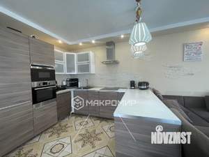 Коттедж 248м², 2-этажный, участок 6 сот.  