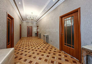 Дом 443м&sup2;, 2-этажный, участок 14 сот.  