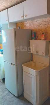 Дом 20м&sup2;, 2-этажный, участок 10 сот.  