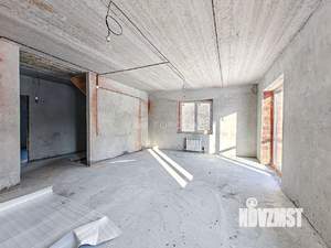 Дом 206м&sup2;, 3-этажный, участок 7 сот.  