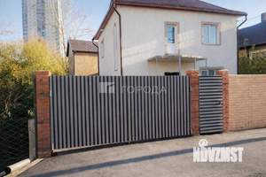 Дом 130м&sup2;, 2-этажный, участок 130 сот.  