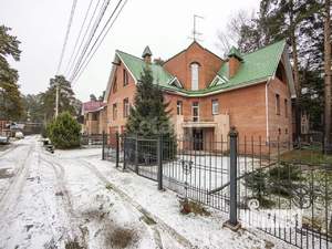 Дом 456м&sup2;, 3-этажный, участок 10 сот.  