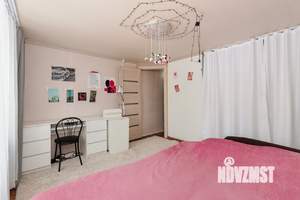 Коттедж 130м&sup2;, 2-этажный, участок 6 сот.  