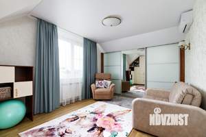 Коттедж 360м², 2-этажный, участок 17 сот.  