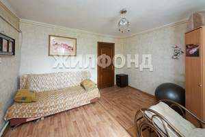 Дом 45м&sup2;, 2-этажный, участок 4 сот.  