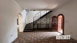 Коттедж 643м&sup2;, 3-этажный, участок 13 сот.  