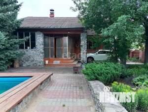 Дом 80м&sup2;, 3-этажный, участок 8 сот.  