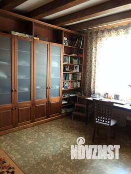 Дом 241м², 2-этажный, участок 10 сот.  