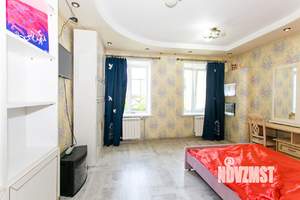 Дом 300м&sup2;, 3-этажный, участок 9 сот.  