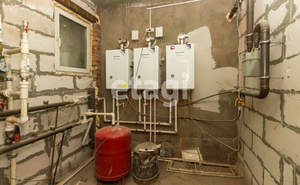 Дом 985м&sup2;, 3-этажный, участок 7 сот.  