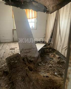 Дом 28м&sup2;, 2-этажный, участок 7 сот.  