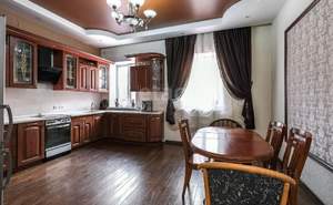 Дом 400м&sup2;, 3-этажный, участок 6 сот.  